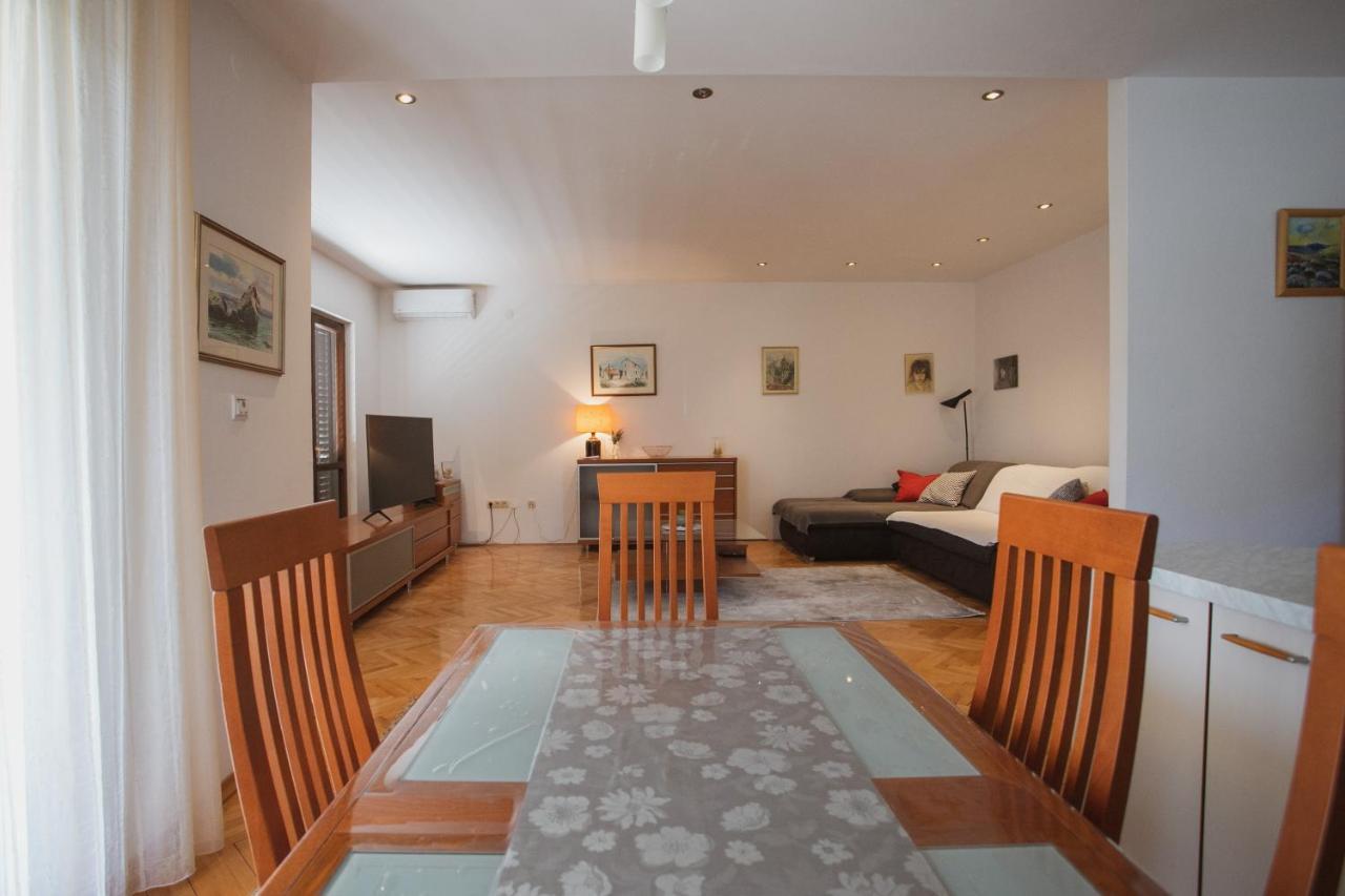 Comfort Sea View Apartment Dugi Rat Eksteriør billede