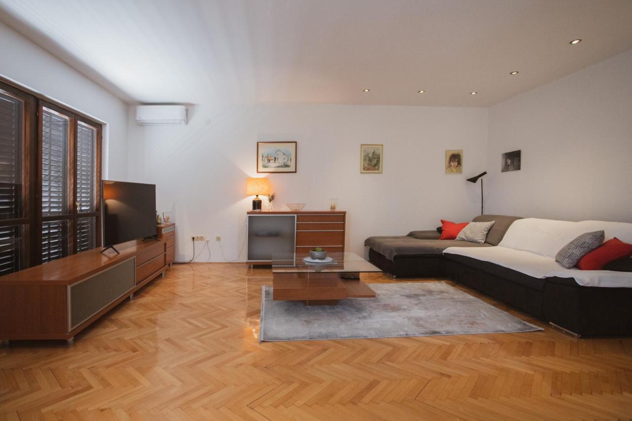 Comfort Sea View Apartment Dugi Rat Eksteriør billede