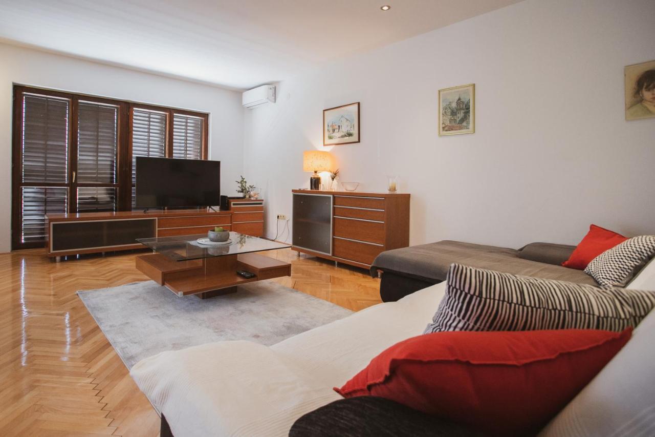 Comfort Sea View Apartment Dugi Rat Eksteriør billede